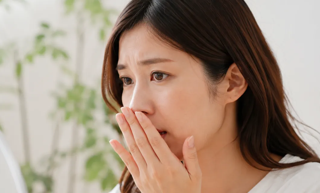 親知らずの周囲に汚れが溜まり口臭が発生する状態